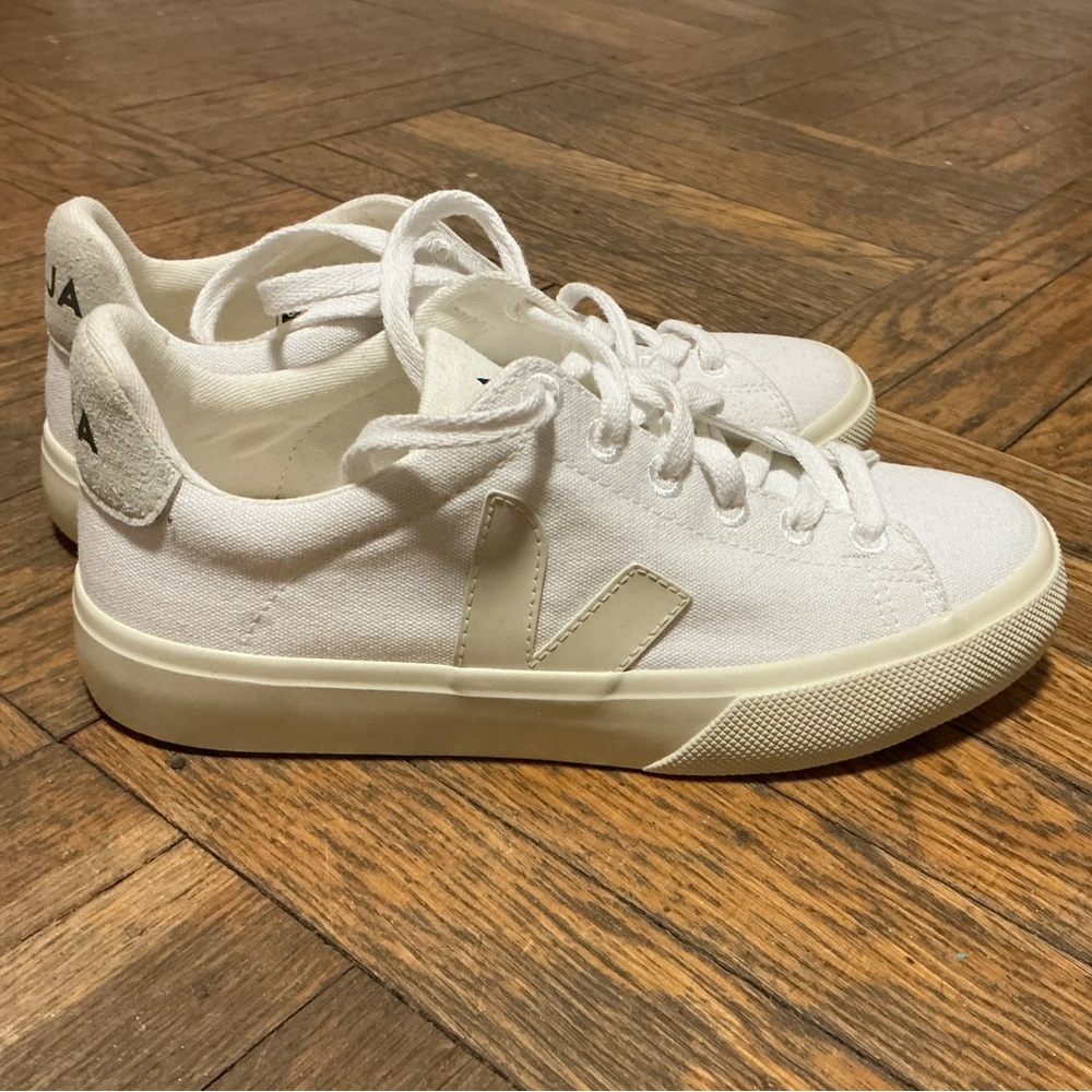 Veja Women's Cream Canvas white Pierre Sneakers BRAND NEW (no box)